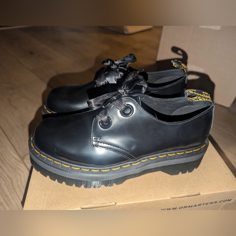 Dr Martens Holly Black US10
